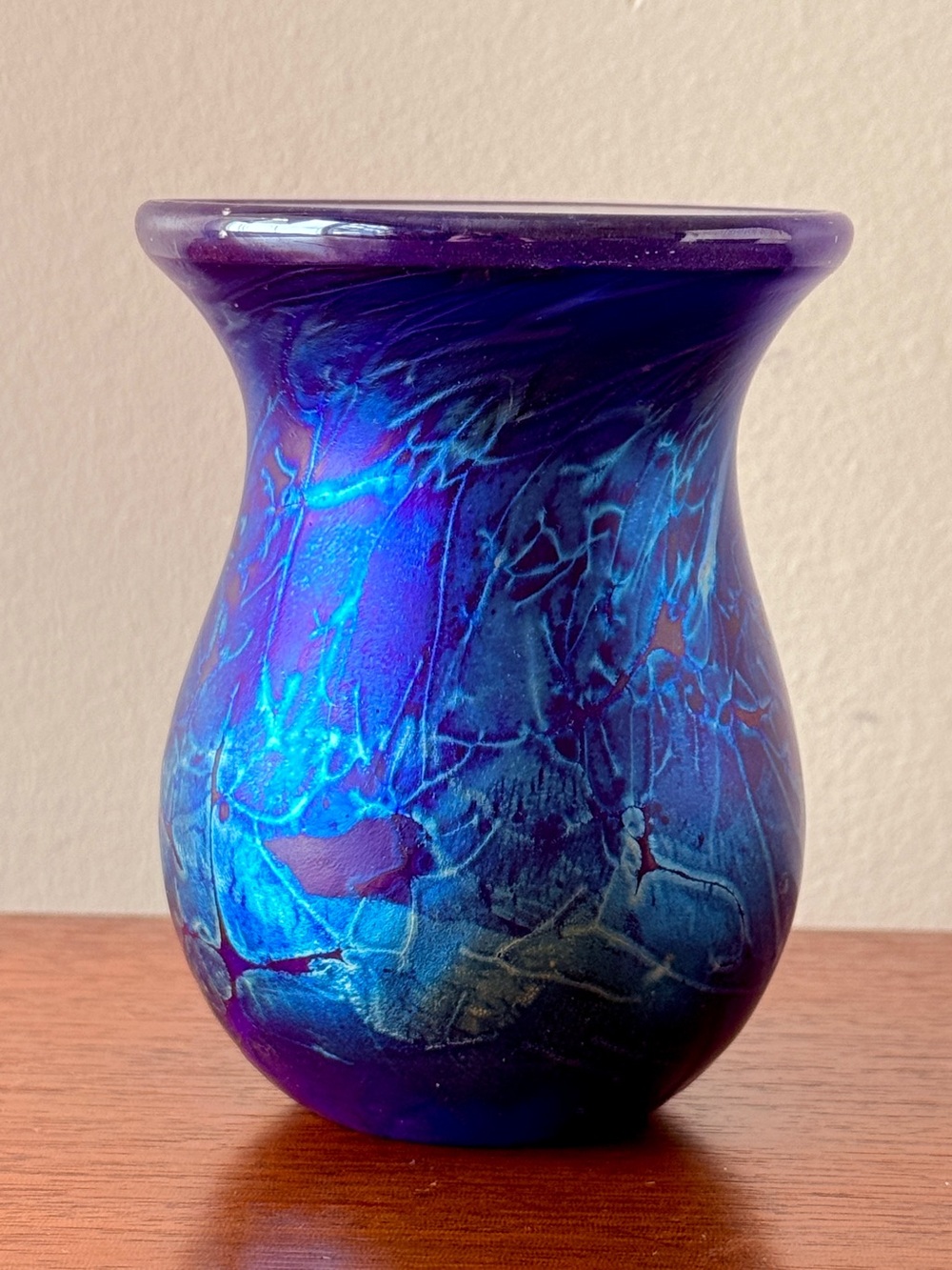 Gozo Glass Art Glass Vase Iridescent Metallic Blue Purple 4.5 Handcrafted Decor